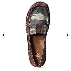 Camo Ariat Cruisers